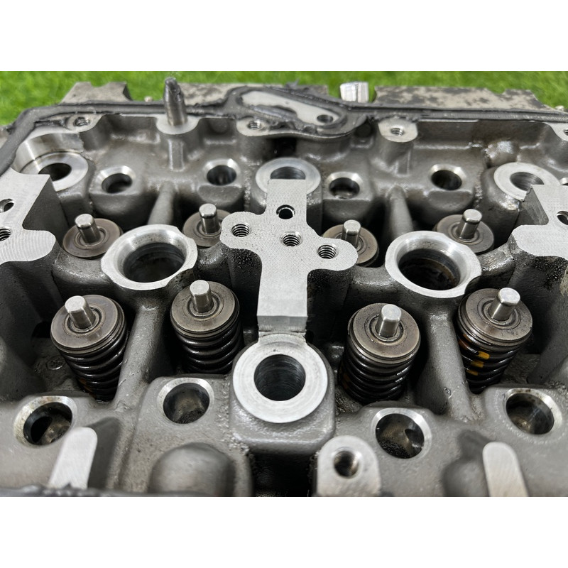 Головка блока цилиндров (двигатель и элементы) Volkswagen Passat B8 2016 2.0 tdi 04L103373E