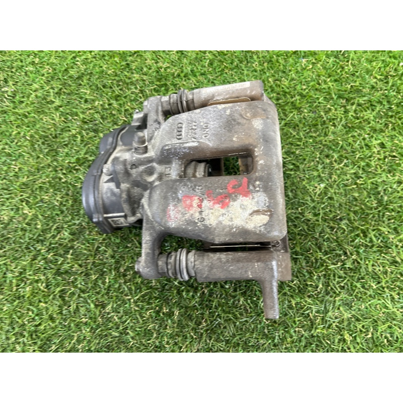 Суппорт тормозной (тормозная система) AUDI A4 B8 2012 2.0 CAEB 8K0615403B