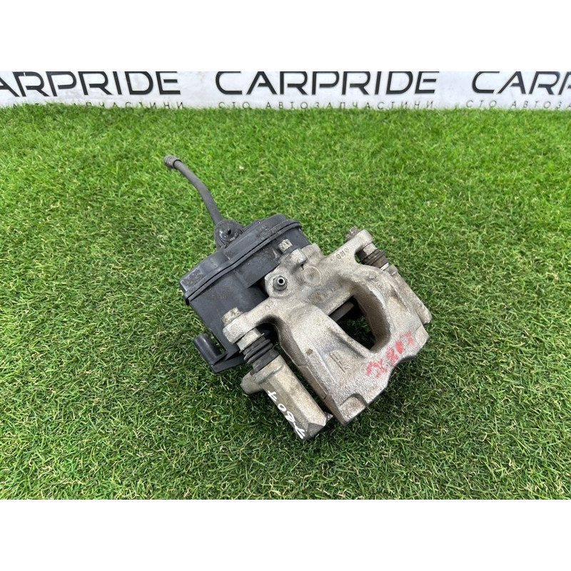 Суппорт тормозной (тормозная система) AUDI A4 B9 2017 2.0 DBPA 8W0615404