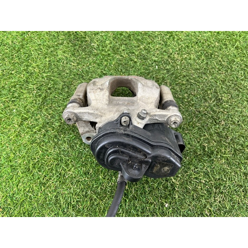 Суппорт тормозной (тормозная система) AUDI A4 B9 2017 2.0 DBPA 8W0615404