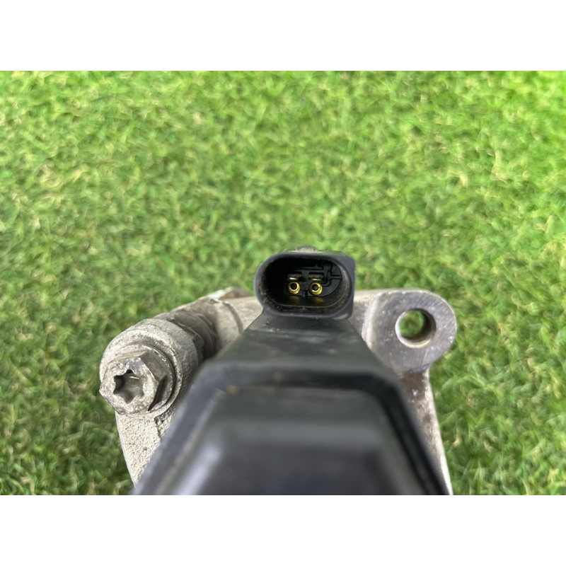 Суппорт тормозной (тормозная система) AUDI A4 B9 2017 2.0 DBPA 8W0615404