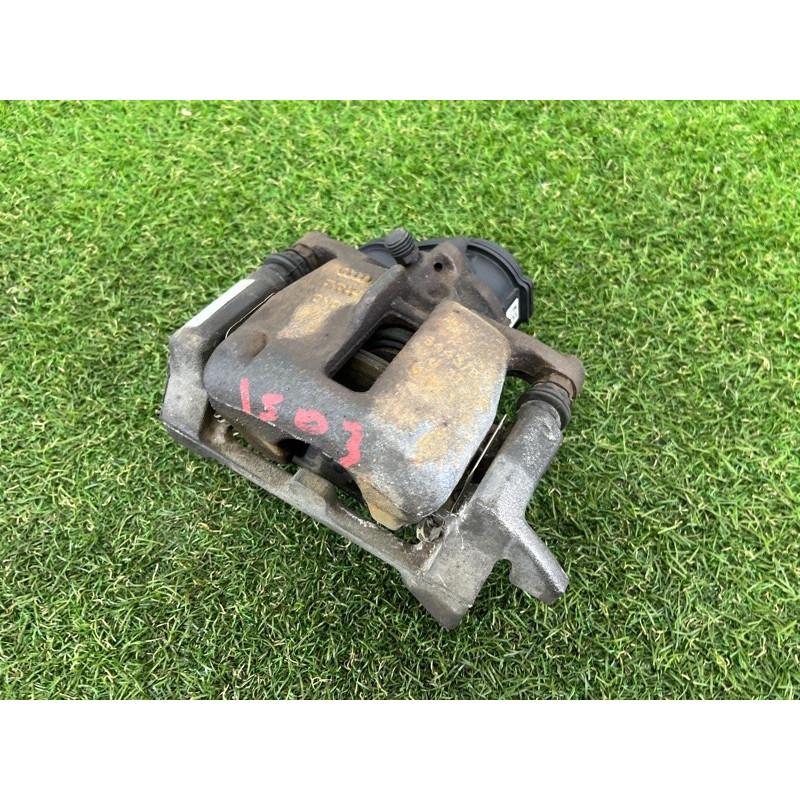 Суппорт тормозной (тормозная система) AUDI A4 B8 2012 2.0 CAEB 8K0615404B