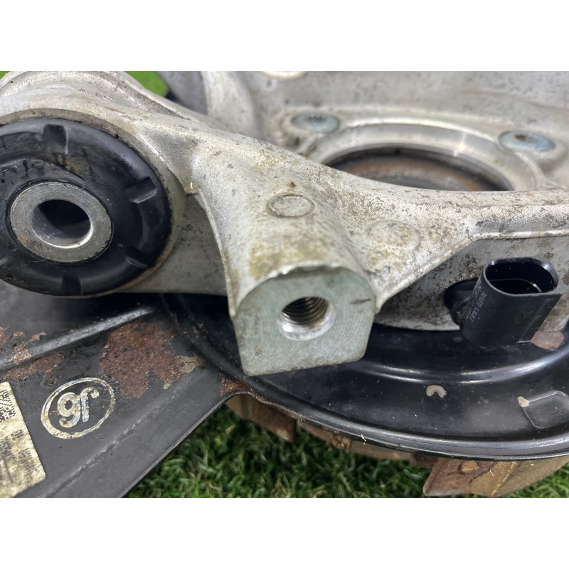 Цапфа подвески (подвеска) Volkswagen Touareg NF 2011 3.0 TDI 7P0505435A
