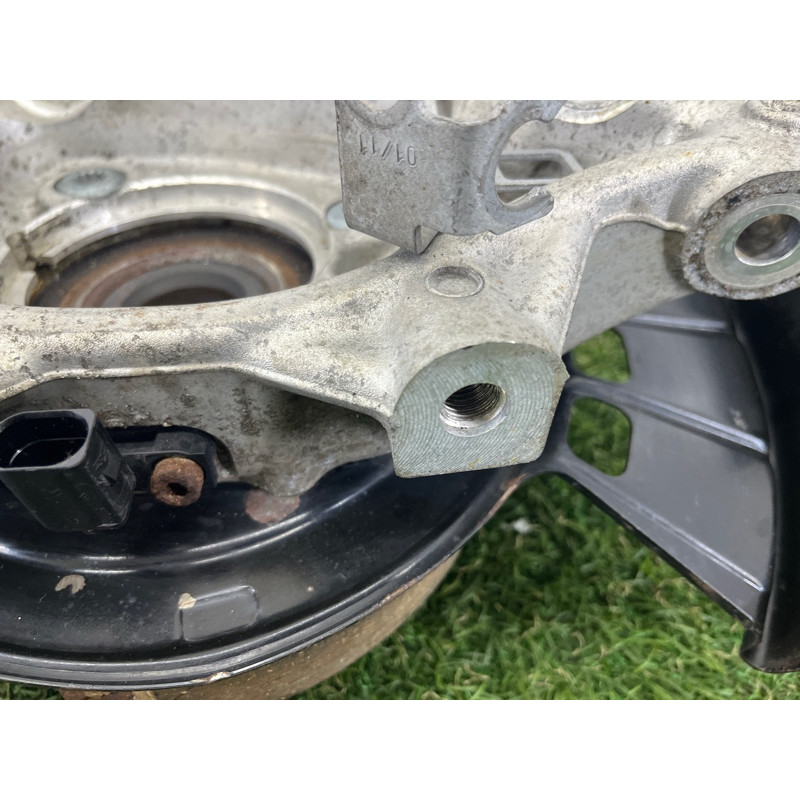Цапфа подвески (подвеска) Volkswagen Touareg NF 2011 3.0 TDI 7P0505435A