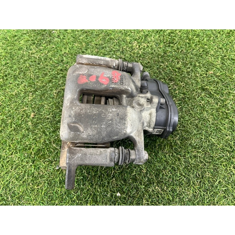 Суппорт тормозной (тормозная система) AUDI A4 B8 2012 2.0 CAEB 8K0615404B