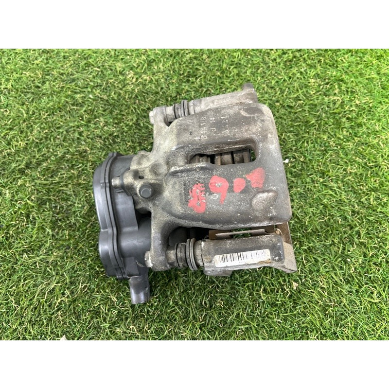 Суппорт тормозной (тормозная система) AUDI A4 B8 2012 2.0 CAEB 8K0615404B