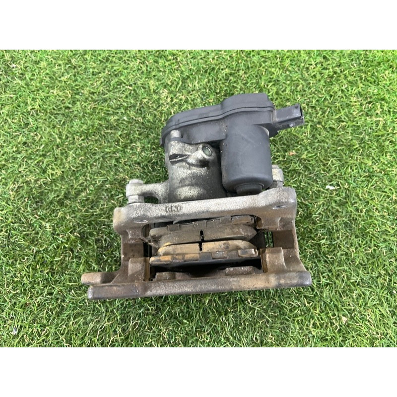 Суппорт тормозной (тормозная система) AUDI A4 B8 2012 2.0 CAEB 8K0615404B