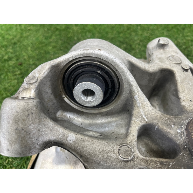 Цапфа подвески (подвеска) AUDI A4 B9 2017 2.0 DBPA 8W0505431T