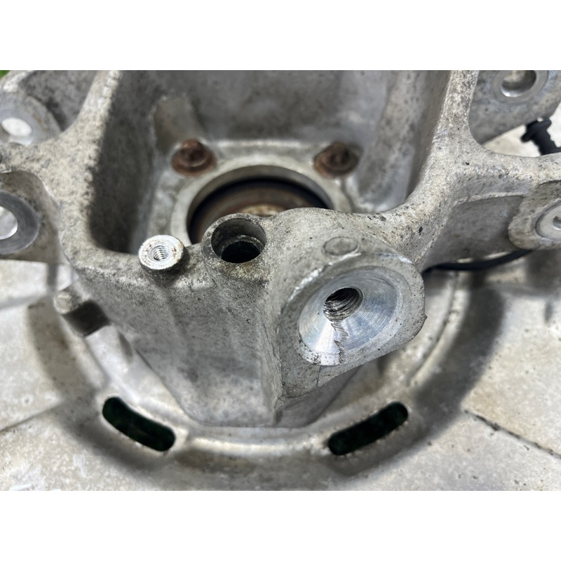 Цапфа подвески (подвеска) BMW 7-series F02 2011 4.4 N63 33326796497