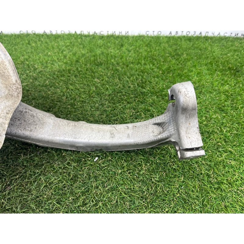 Поворотный кулак (подвеска) AUDI A4 B8 2012 2.0 CAEB 8K0407253AA