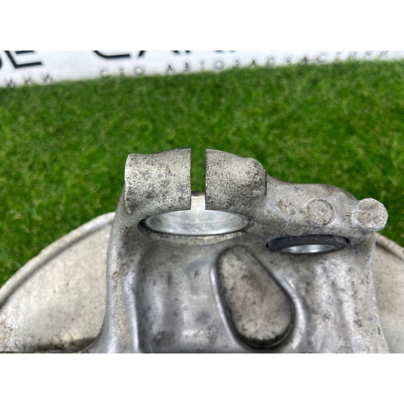 Поворотный кулак (подвеска) AUDI A4 B8 2012 2.0 CAEB 8K0407253AA