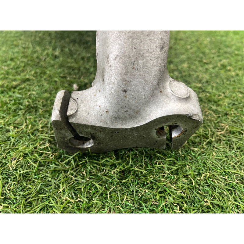 Поворотный кулак (подвеска) AUDI A4 B8 2012 2.0 CAEB 8K0407253AA