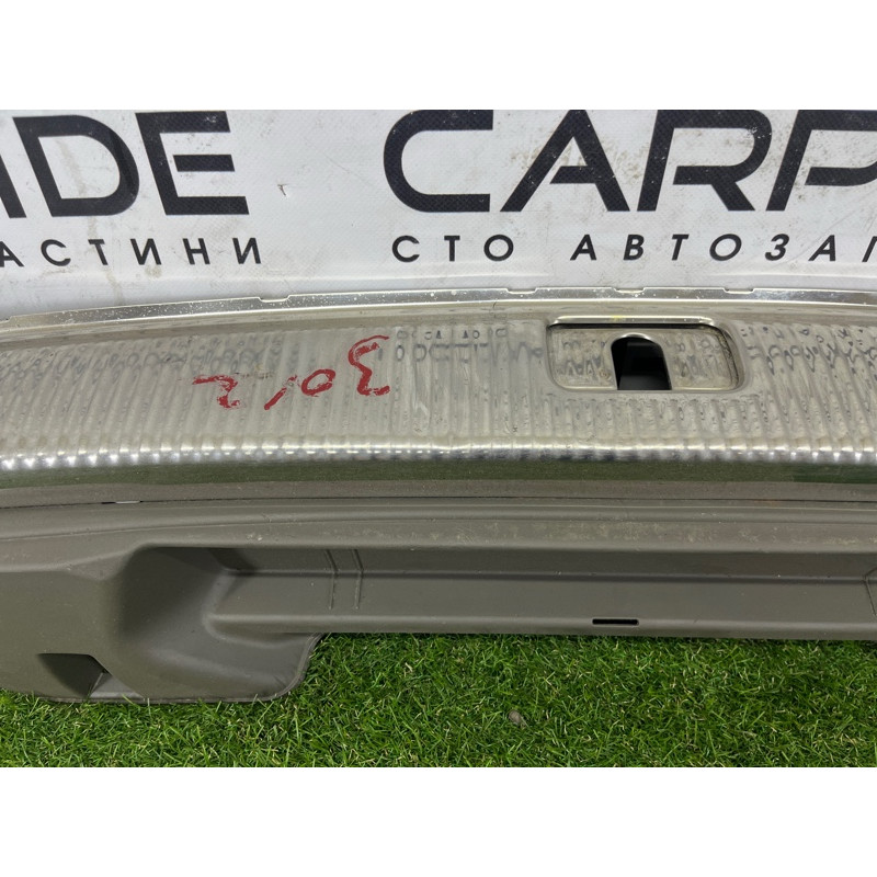 Накладка замка кришки багажника (салон) AUDI Q5 8R 2012 3.2 CALB 8R0864483CL91