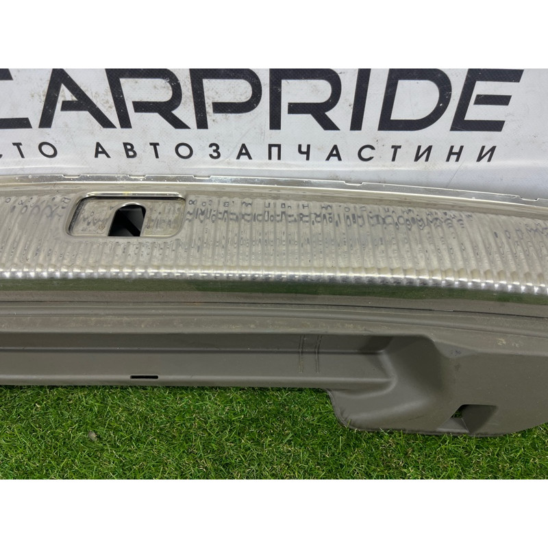Накладка замка кришки багажника (салон) AUDI Q5 8R 2012 3.2 CALB 8R0864483CL91