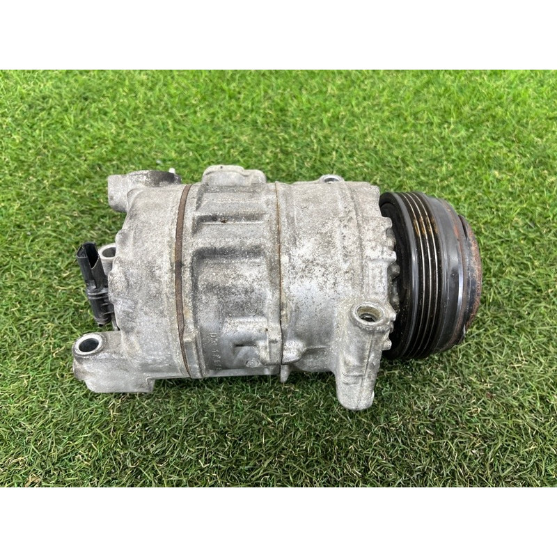 Компрессор кондиционера (отопление и кондиционирование) BMW 7-series F02 2011 4.4 N63 64509154072