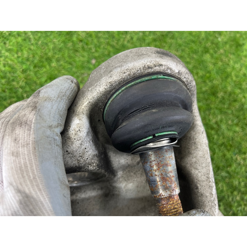 Поворотный кулак (подвеска) BMW 7-series F02 2011 4.4 N63 31216777749