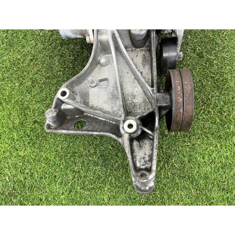 Корпус масляного фильтра (двигатель и элементы) AUDI A4 B8 2012 2.0 CAEB 06H903143H