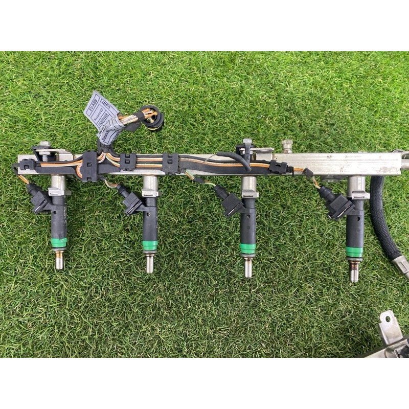 Топливная рампа (топливная система) BMW X5 E70 2009 4.8 N62N 13537555761