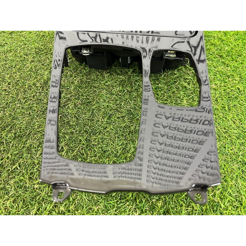 Декоративная накладка центральной консоли (салон) BMW 5-series Gran Turismo F07 2011 3.0 N55B30 51169185181