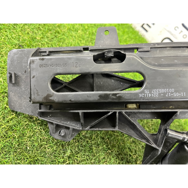 Кронштейн фары (кузов и элементы) BMW 5-series Gran Turismo F07 2011 3.0 N55B30 51647200777