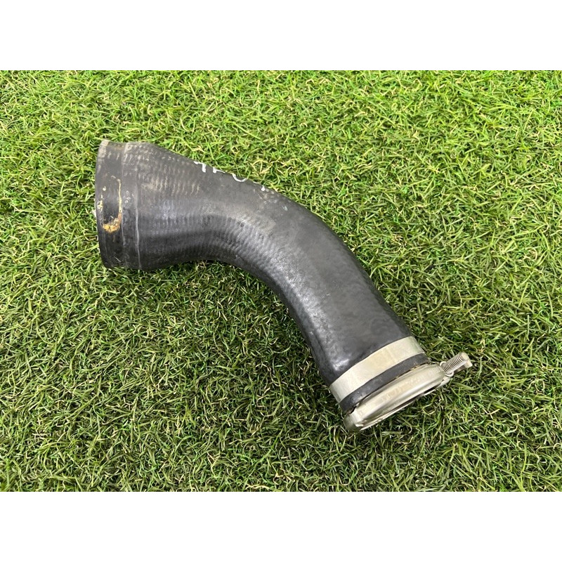 Патрубок интеркулера (двигатель и элементы) BMW 7-series F02 2011 4.4 N63 13717575408