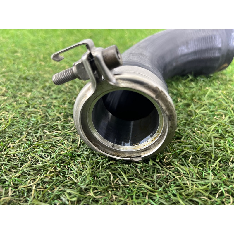 Патрубок интеркулера (двигатель и элементы) BMW 7-series F02 2011 4.4 N63 13717575408