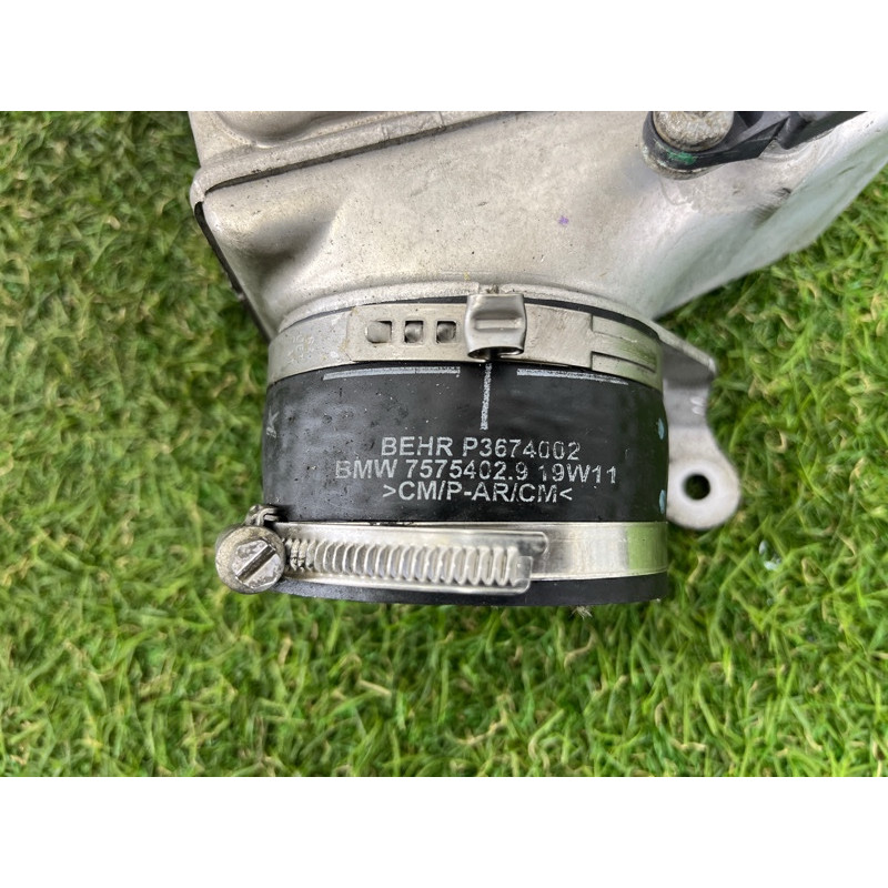 Интеркулер (система охлаждения) BMW 7-series F02 2011 4.4 N63 13717575405