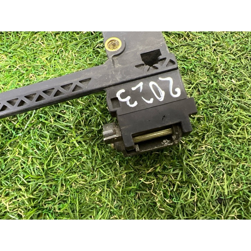 Кронштейн ручки двери (кузов и элементы) BMW 5-series E39 51218236644