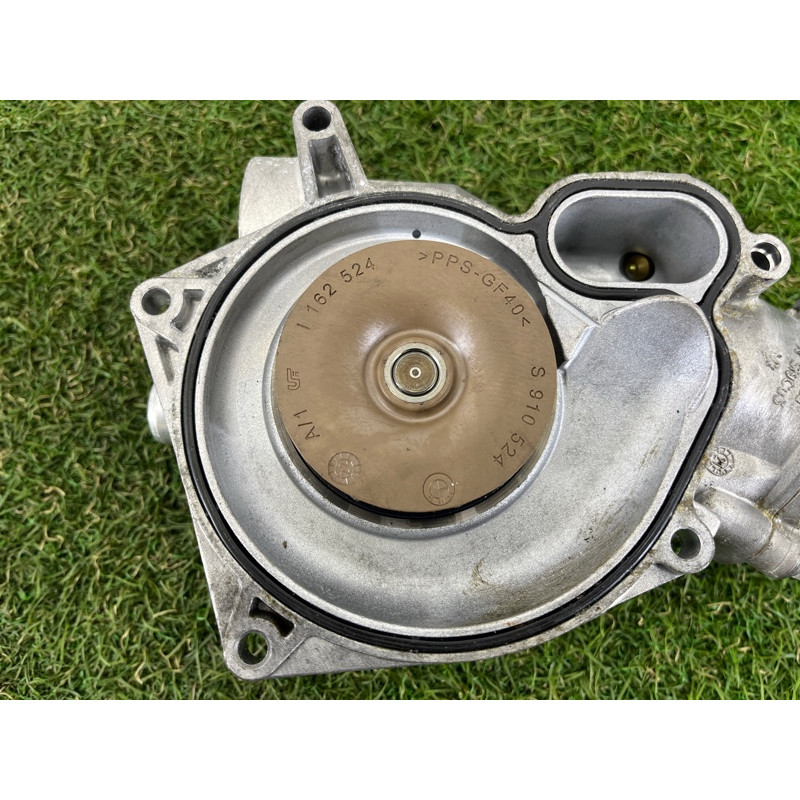 Помпа (система охлаждения) BMW 7-series F02 2011 4.4 N63 11517548263