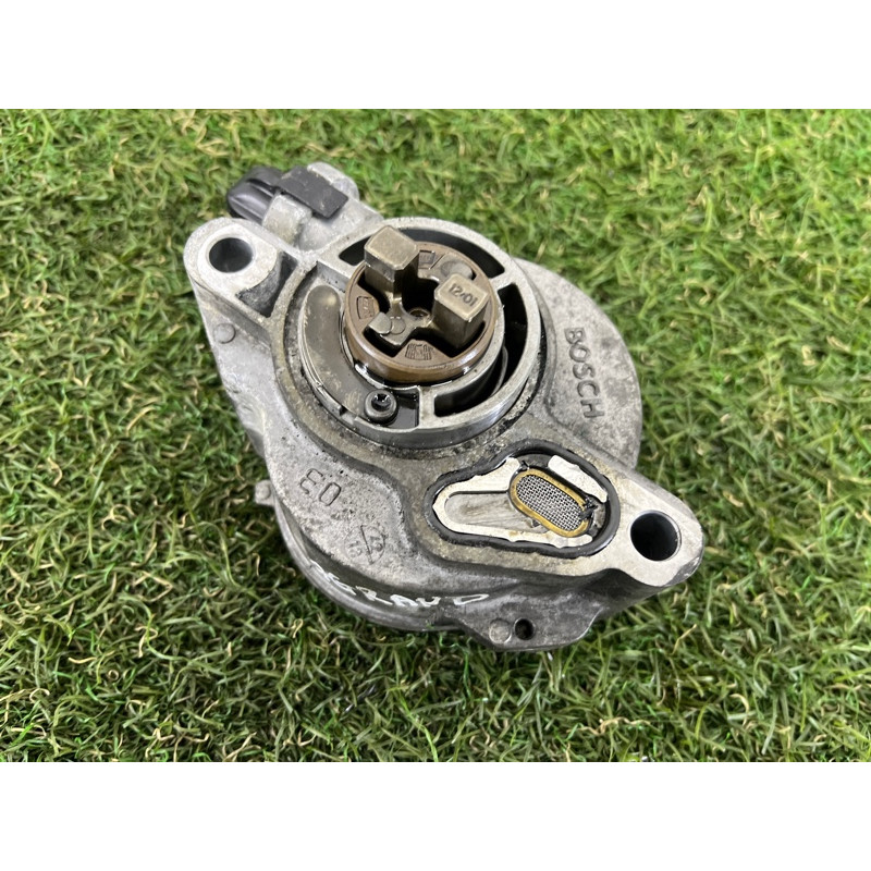 Вакуумный насос (тормозная система) Jeep Grand Cherokee WK2 2014 3.0 Diesel EXF 68148184AA