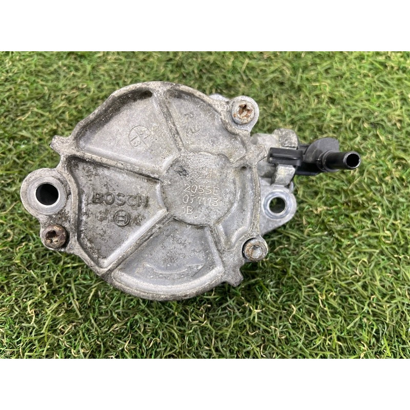 Вакуумный насос (тормозная система) Jeep Grand Cherokee WK2 2014 3.0 Diesel EXF 68148184AA