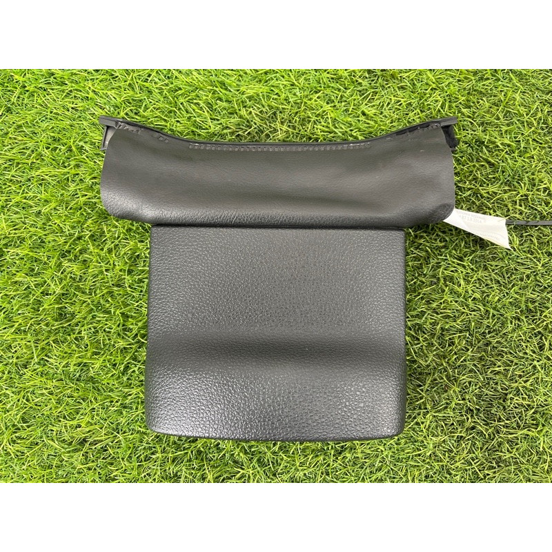 Кожух рульової колонки верхній (салон) Volkswagen Passat B7 2014 1.8 561858565