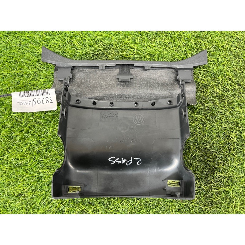 Кожух рульової колонки верхній (салон) Volkswagen Passat B7 2014 1.8 561858565