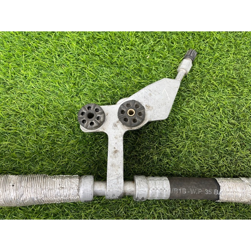 Трубка кондиционера (отопление и кондиционирование) BMW 5-series E60 M54b30 645323498211