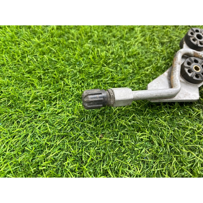 Трубка кондиционера (отопление и кондиционирование) BMW 5-series E60 M54b30 645323498211