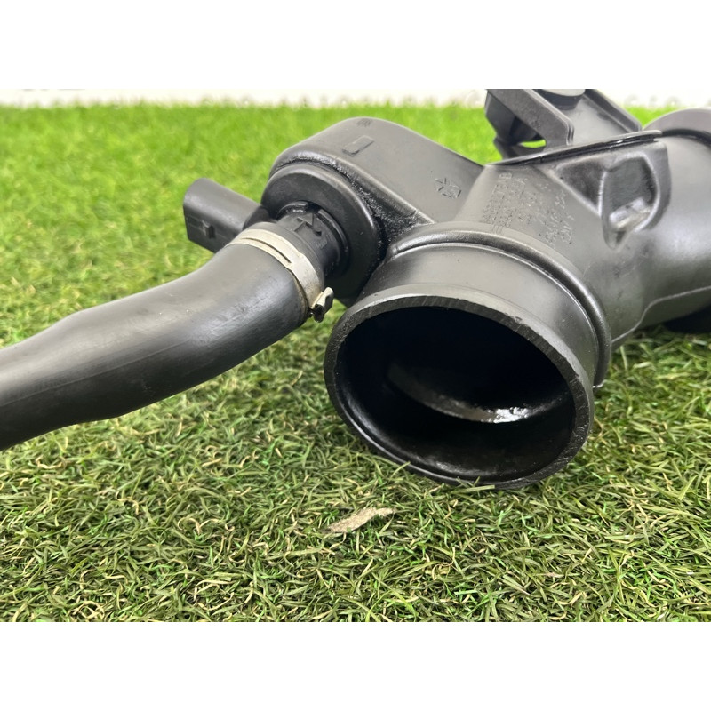 Патрубок воздушного фильтра (впускная система) Jeep Grand Cherokee WK2 2014 3.0 Diesel EXF 68088275AB