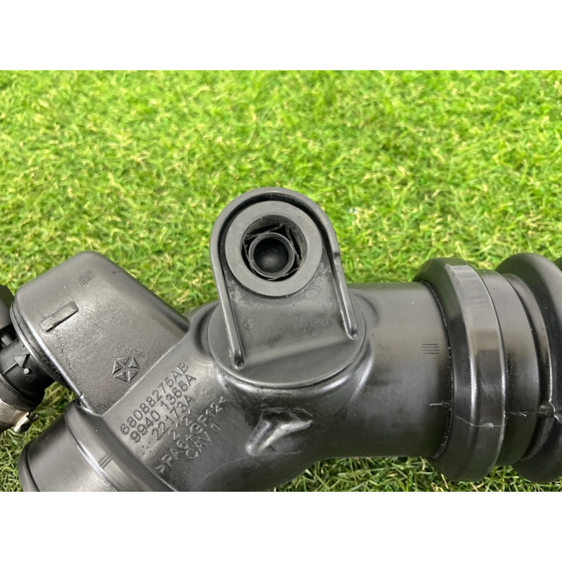 Патрубок воздушного фильтра (впускная система) Jeep Grand Cherokee WK2 2014 3.0 Diesel EXF 68088275AB