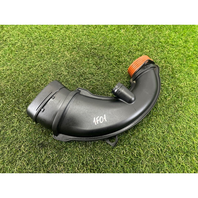 Патрубок воздушного фильтра (впускная система) BMW 7-series F02 2011 4.4 N63 13717577451