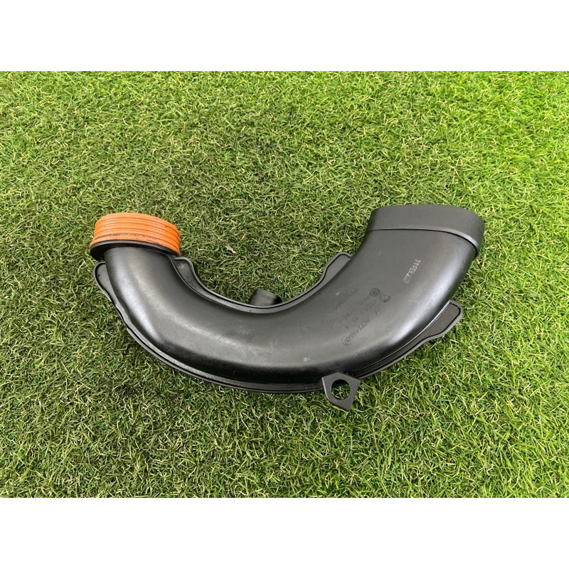 Патрубок воздушного фильтра (впускная система) BMW 7-series F02 2011 4.4 N63 13717577451