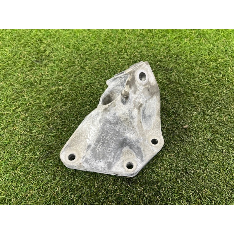 Кронштейн подушки двигателя (кронштейны двигателя) BMW 7-series F02 2011 4.4 N63 22116777622