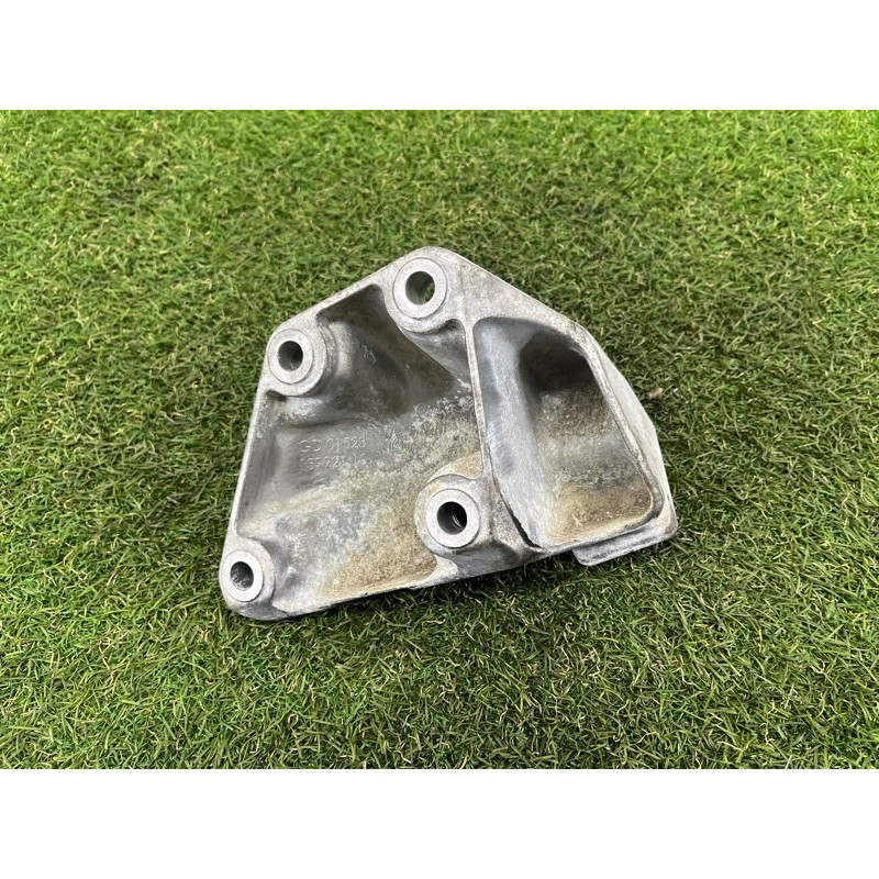 Кронштейн подушки двигателя (кронштейны двигателя) BMW 7-series F02 2011 4.4 N63 22116777622