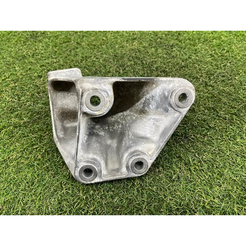 Кронштейн подушки двигателя (кронштейны двигателя) BMW 7-series F02 2011 4.4 N63 22116777622