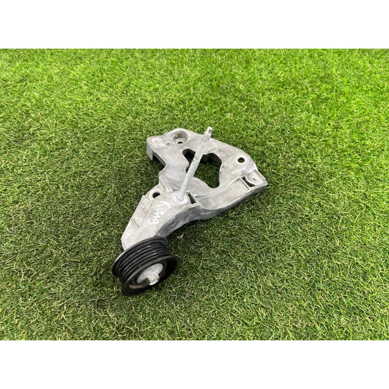 Кронштейн компрессора кондиционера (кронштейны двигателя) Jeep Grand Cherokee WK2 2014 3.0 Diesel EXF VMMT03