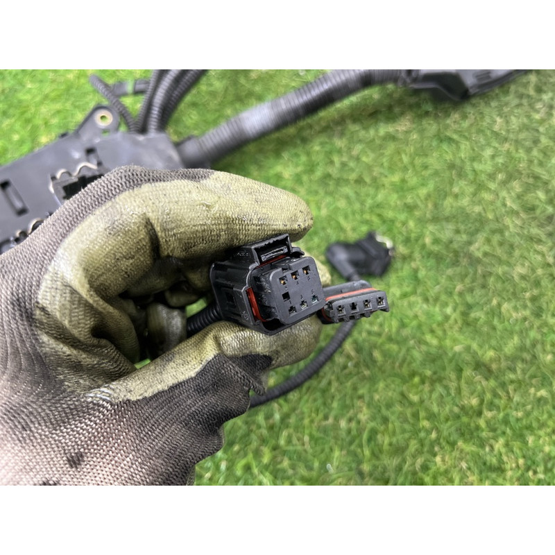 Проводка моторная (электрика двигателя) BMW 7-series F02 2011 4.4 N63 12517619579