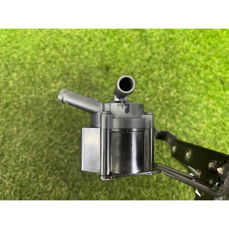 Помпа электрическая (электрика) BMW 7-series F02 2011 4.4 N63 11515A36581