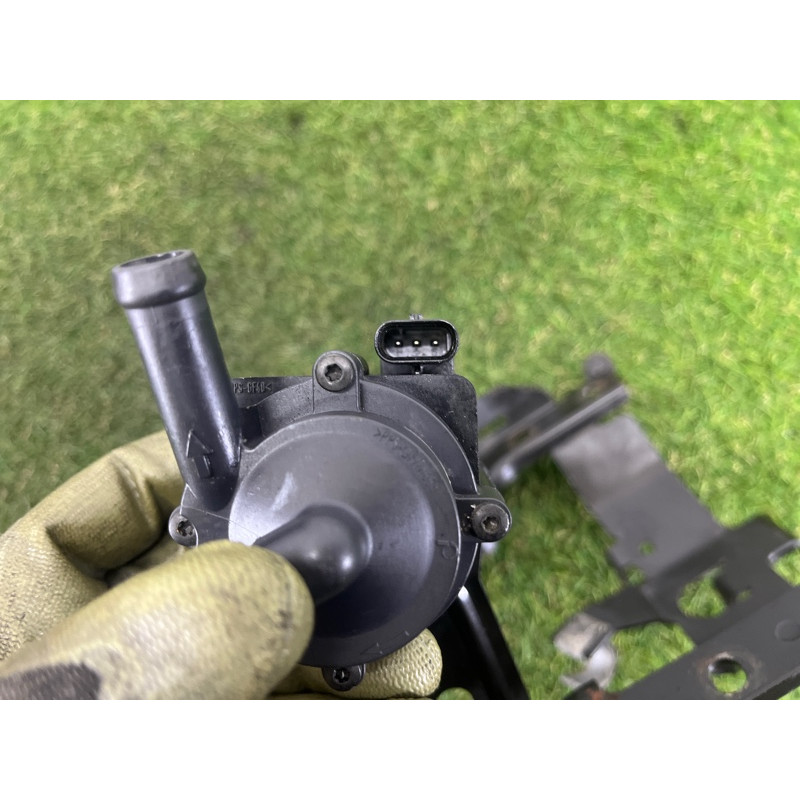 Помпа электрическая (электрика) BMW 7-series F02 2011 4.4 N63 11515A36581