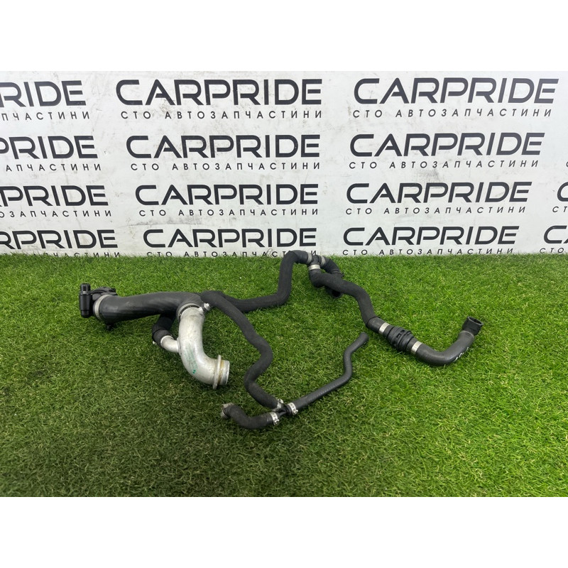 Патрубок (система охлаждения) BMW 7-series F02 2011 4.4 N63 17127600131