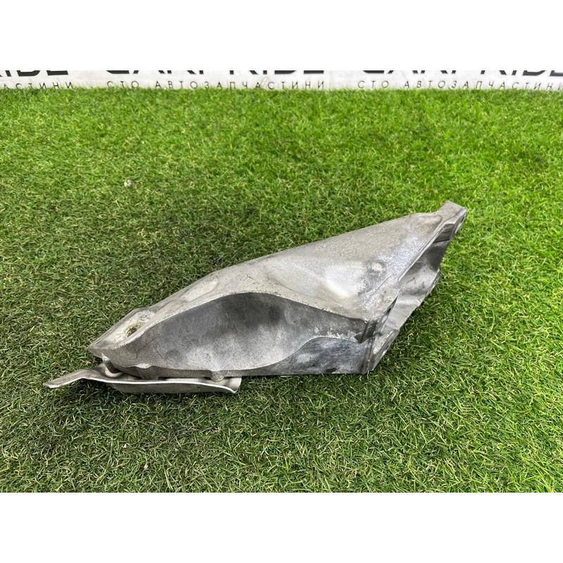 Кронштейн подушки двигателя (кронштейны двигателя) BMW X5 E70 2009 4.8 N62N 22116776136