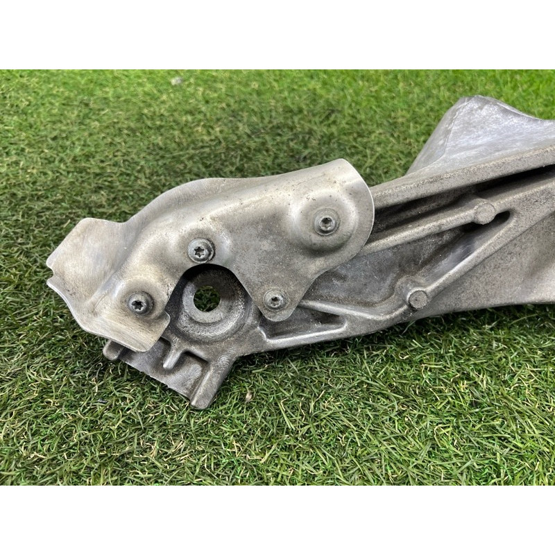 Кронштейн подушки двигателя (кронштейны двигателя) BMW X5 E70 2009 4.8 N62N 22116776136