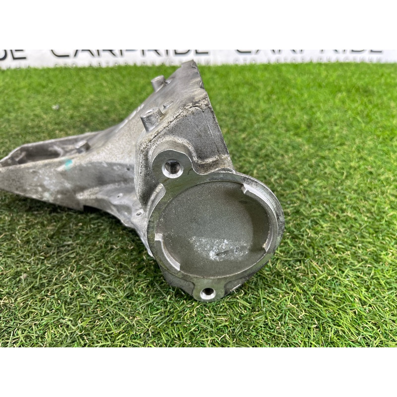 Кронштейн подушки двигателя (кронштейны двигателя) BMW X5 E70 2009 4.8 N62N 22116777267